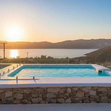 Premium 3 Bd Mykonos W Private Pool Retreat Holiday home *