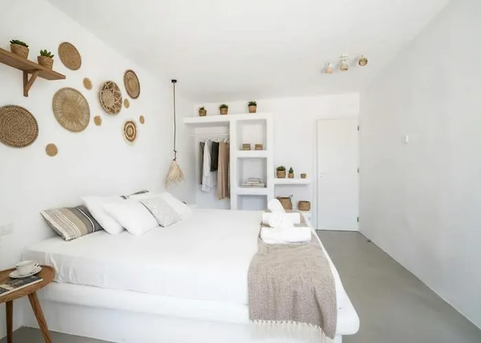 Premium 3 Bd Mykonos W Private Pool Retreat Holiday home